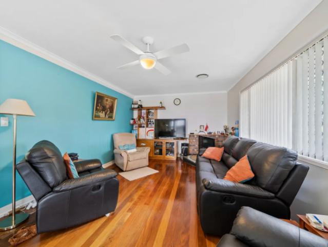 Spacious Family Home in a Convenient Loganholme Location