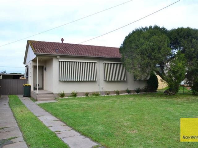 Spacious Family Home in a Convenient Laverton Location