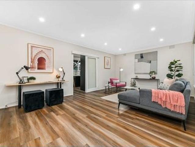 Spacious Family Home in a Convenient Mulgrave Location