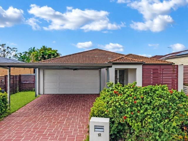 Spacious Family Home in a Convenient Parkinson Location