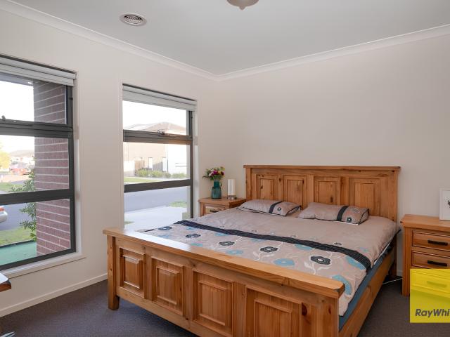 Spacious Family Home in a Convenient Tarneit Location