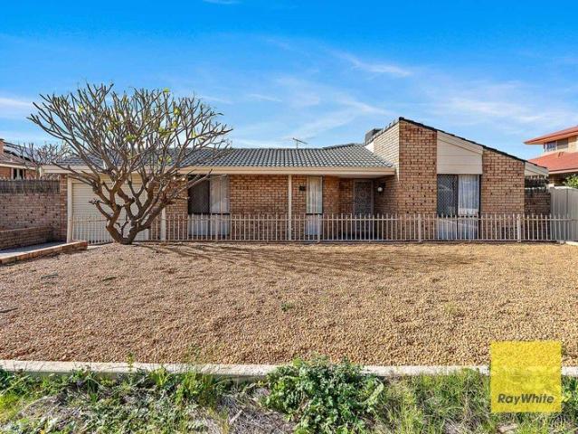 Spacious Family Home in a Convenient Thornlie Location!