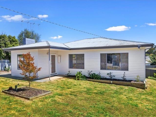 Spacious Family Home in a Convenient Yea Location