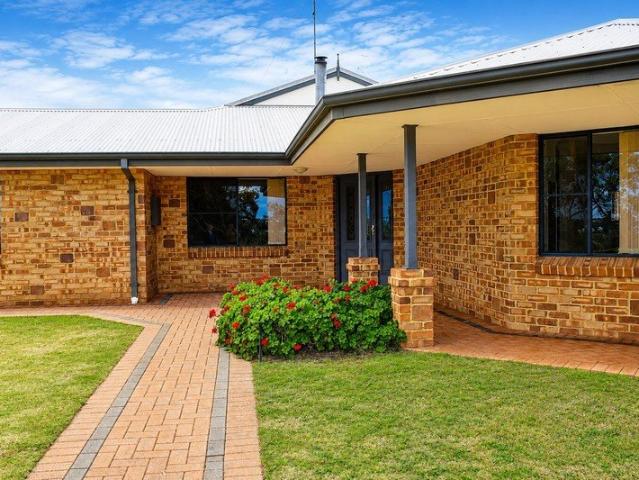 Spacious Family Home in a Desirable Northam Location