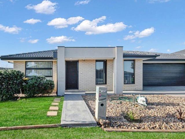 Spacious Family Home in a Great Kurunjang Location!