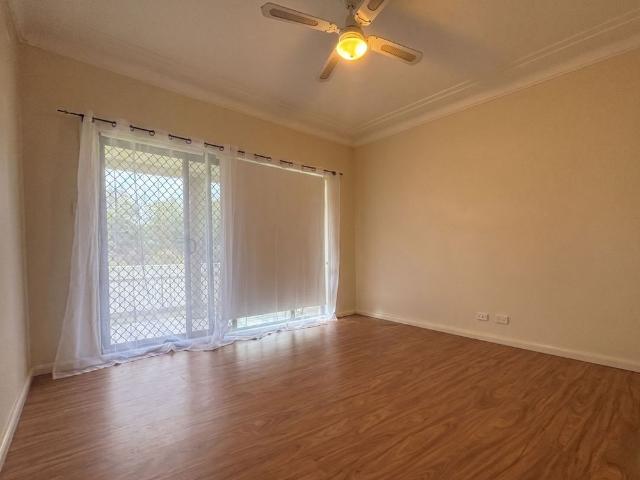 Spacious Family Home in a Peaceful Bayside Setting