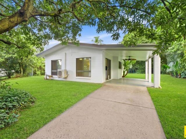 Spacious Family Home in a Peaceful Caravonica Setting