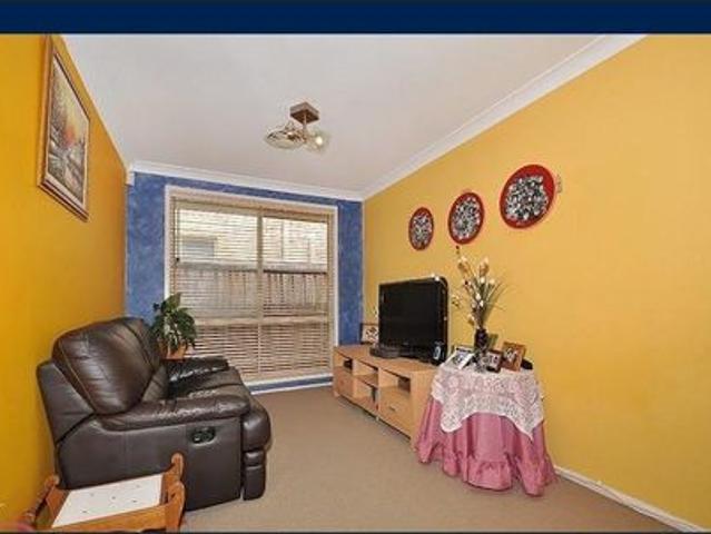 Spacious Family Home in a Peaceful Glenwood Location