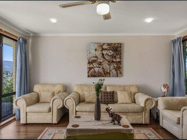Spacious Family Home in a Peaceful Lenah Valley Cul de sac