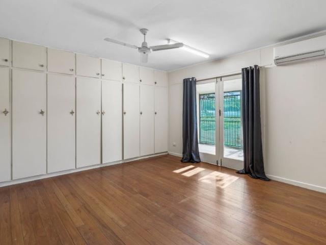 Spacious Family Home In a Picturesque Setting