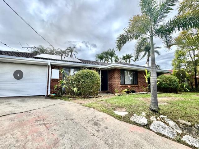 Spacious Family Home in a Popular Collingwood Park Set on a Large Block with Further Potential