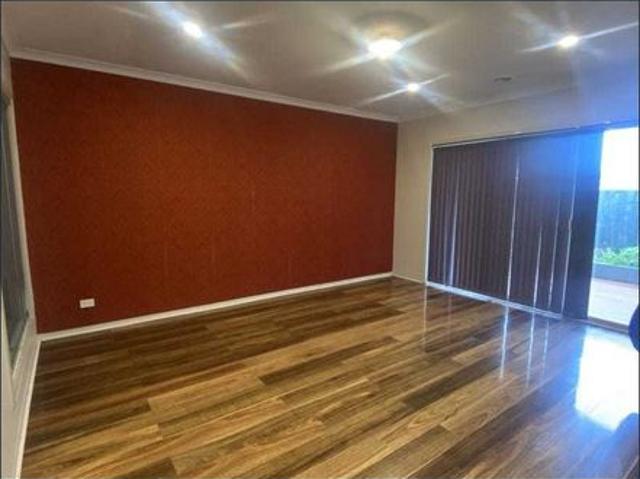Spacious Family Home in a Prime Craigieburn Location!