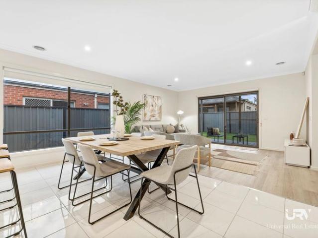 Spacious Family Home in a Prime Craigieburn Location!