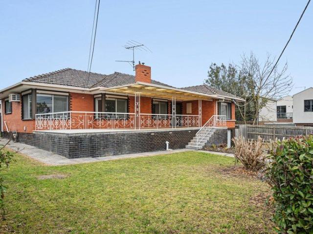 Spacious Family Home in a Prime Croydon Location