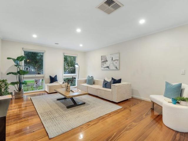Spacious Family Home in a Prime Frankston Location