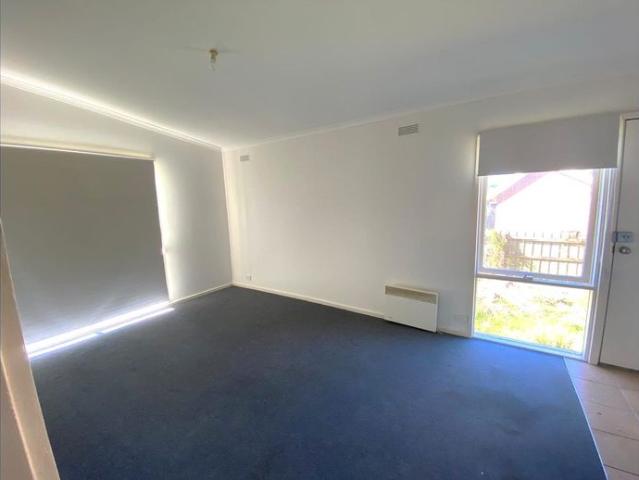 Spacious Family Home in a Prime Frankston Location