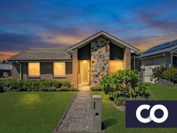 Spacious Family Home in a Prime Hamlyn Terrace Location