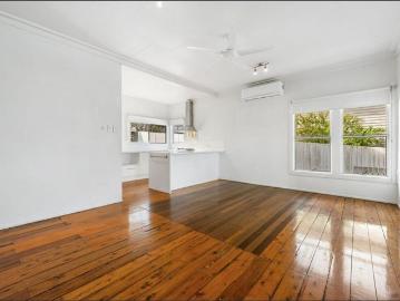 Spacious Family Home in a Prime Lifestyle Location!