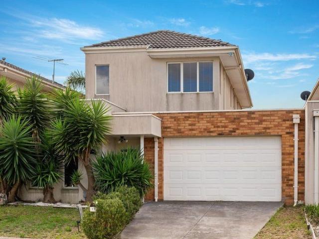Spacious Family Home in a Prime Lifestyle Location