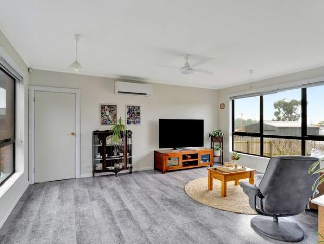 Spacious Family Home in a Quiet Miandetta Location