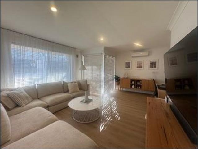 SPACIOUS FAMILY HOME IN A QUIET CUL DE SAC
