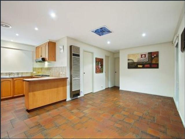 Spacious Family Home in a Quiet Carrum Downs!