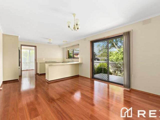 Spacious Family Home in a Quiet Court Location
