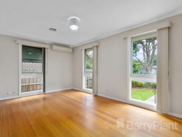 Spacious Family Home in a Quiet Court Location
