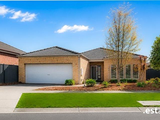 Spacious Family Home in a Quiet Court Location
