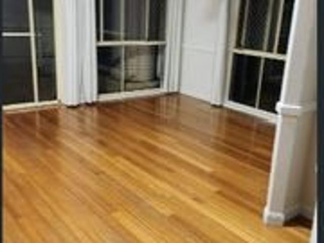 Spacious Family Home in a Quiet Forest Lake Cul de Sac — $800 Per Week