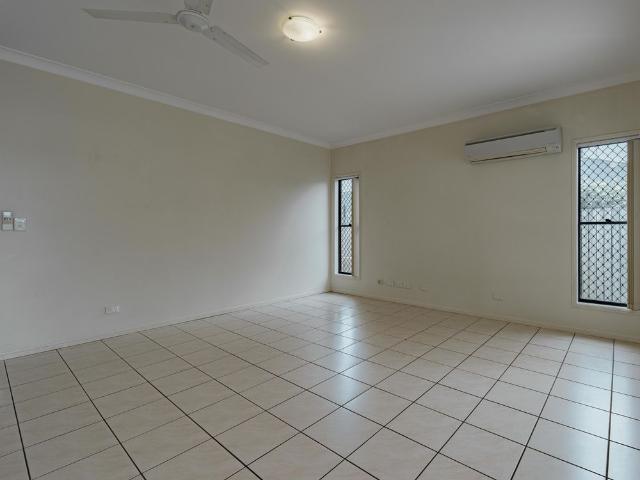Spacious Family Home in a Quiet Forest Lake Location