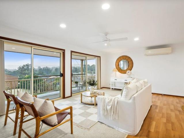 Spacious Family Home in a Sought After Woonona Location