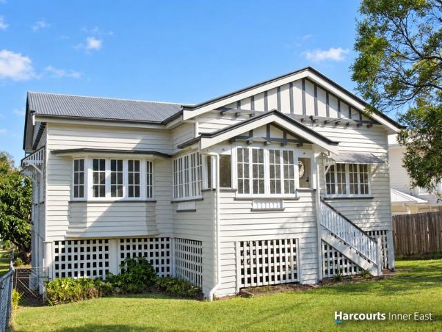 Spacious Family Home in a Sought After Balmoral Pocket