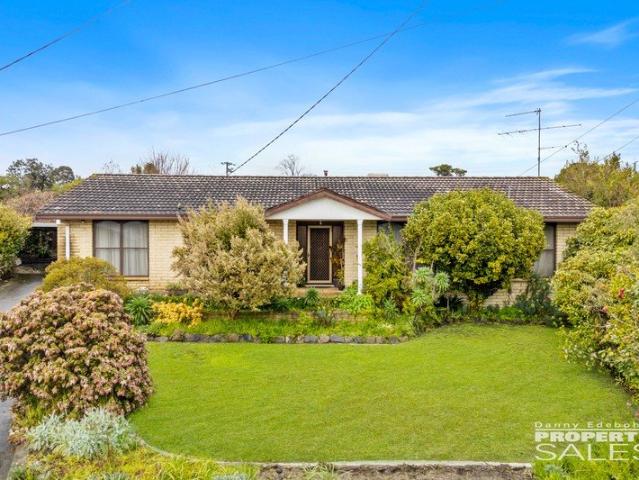 Spacious Family Home in a Tightly Held Court