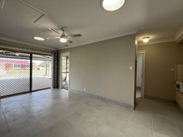 SPACIOUS FAMILY HOME IN BANKSIA BEACH
