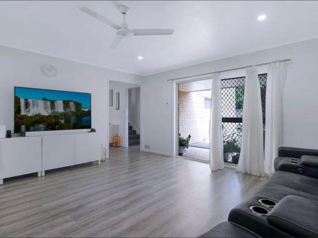 Spacious family home in Capalaba!