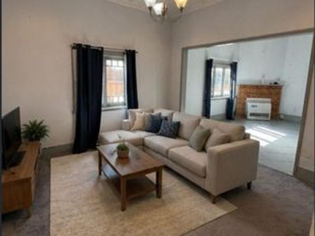 Spacious Family Home in Central Goulburn