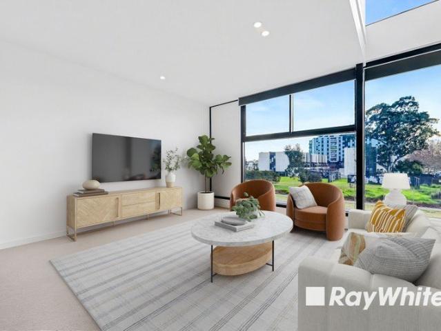 SPACIOUS FAMILY HOME IN CENTRAL LOCATION!
