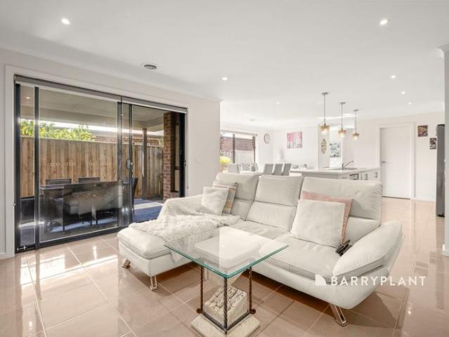 Spacious Family Home in Chesterfield Park Estate