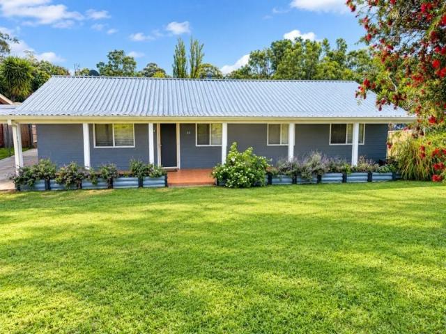 Spacious Family Home in Convenient Morisset Location