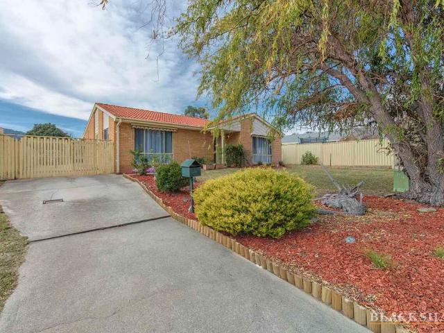Spacious Family Home in Convenient Banks Location