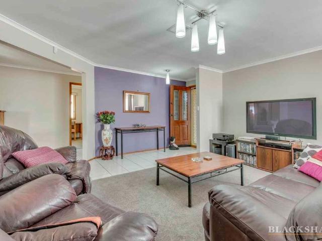 Spacious Family Home in Convenient Banks Location