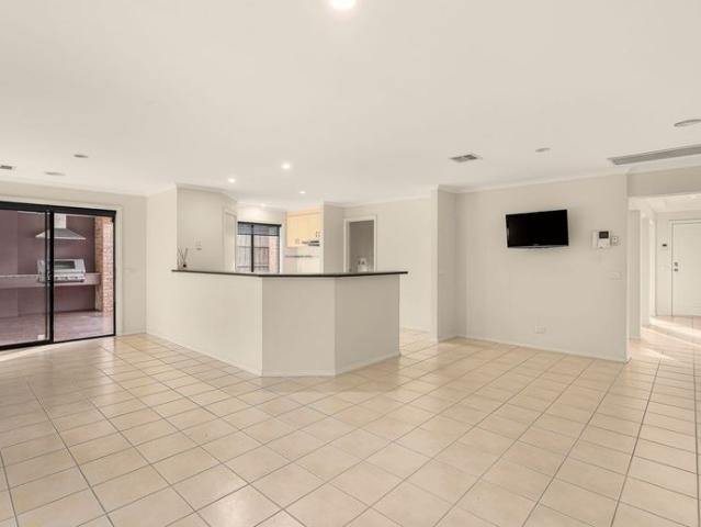 Spacious Family Home in Convenient Berwick Location