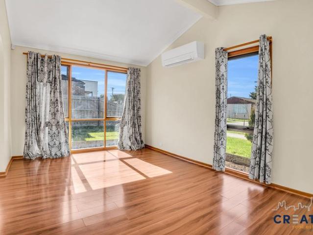 SPACIOUS FAMILY HOME IN CONVENIENT BRAYBROOK LOCATION