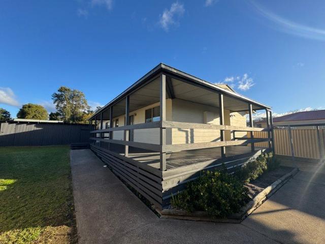 SPACIOUS FAMILY HOME IN CONVENIENT LOCATION