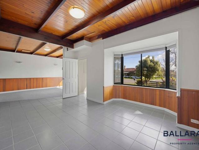 Spacious Family Home in Convenient Sebastopol Location