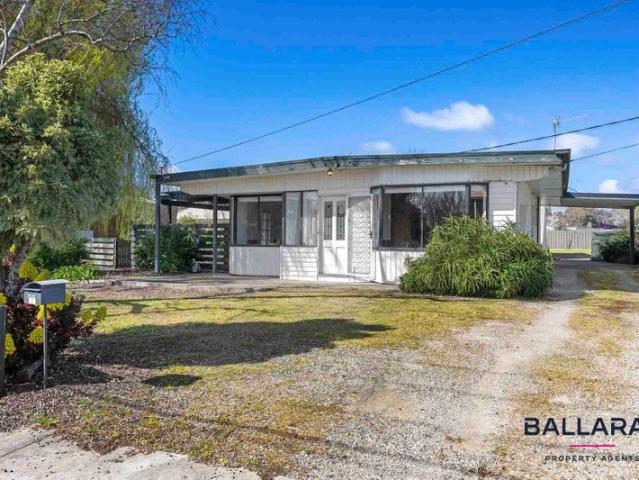 Spacious Family Home in Convenient Sebastopol Location