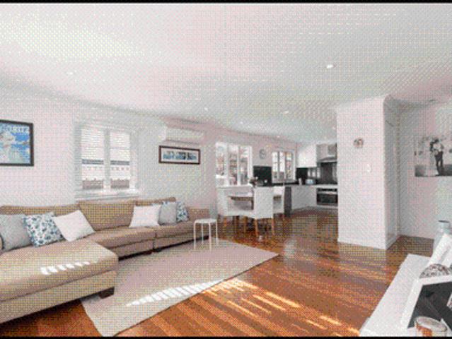 Spacious Family Home in Convenient Upper Mount Gravatt Location