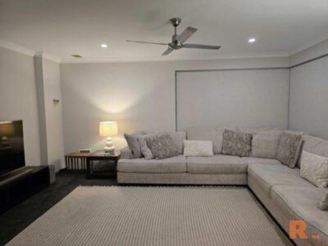 Spacious Family Home in Cockburn Central