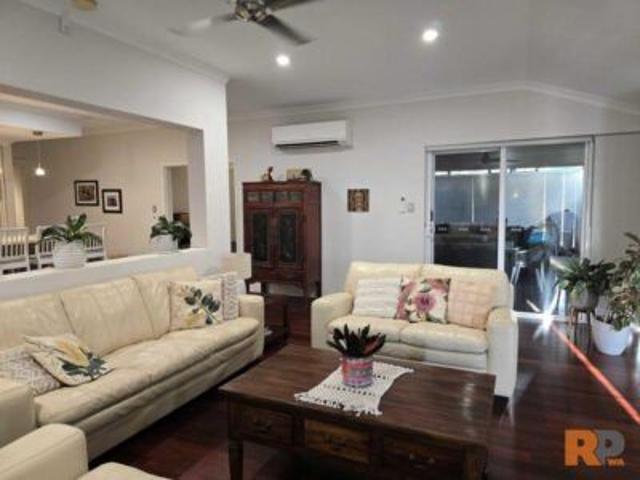Spacious Family Home in Cockburn Central